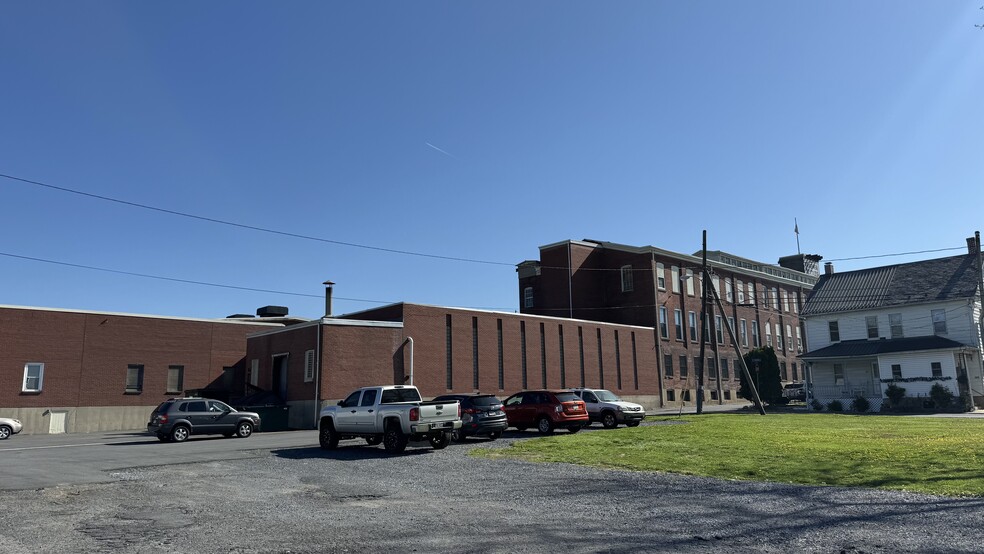 More Photos Of 240 S Main St, Nazareth Flex For Lease