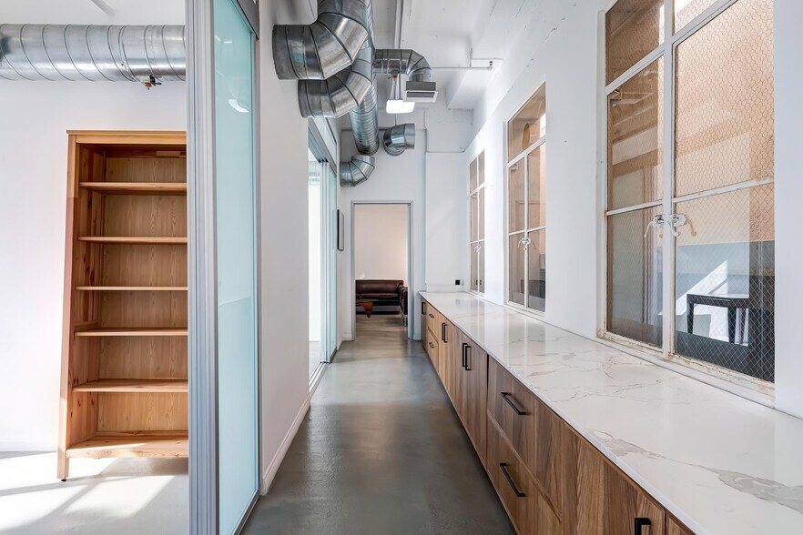 More Photos Of 6253 Hollywood Blvd, Los Angeles Loft Creative Space For Sale