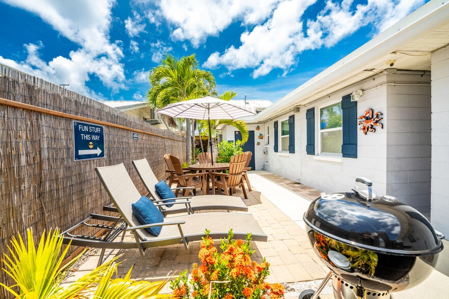 More Photos Of 1130 Gulf Blvd, Englewood Apartments For Sale