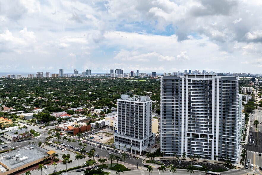 More Photos Of 1720 Harrison St, Hollywood Office Residential For Sale