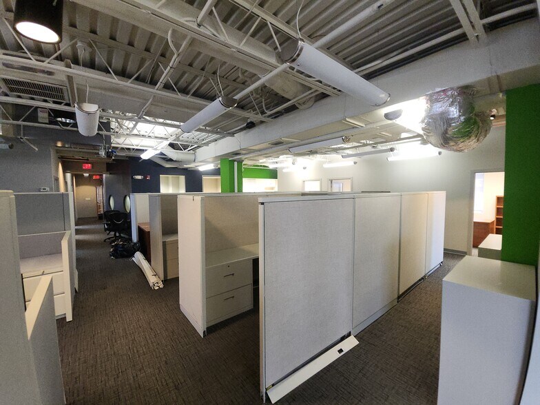 More Photos Of 333 1st St N, Jacksonville Beach Office For Lease