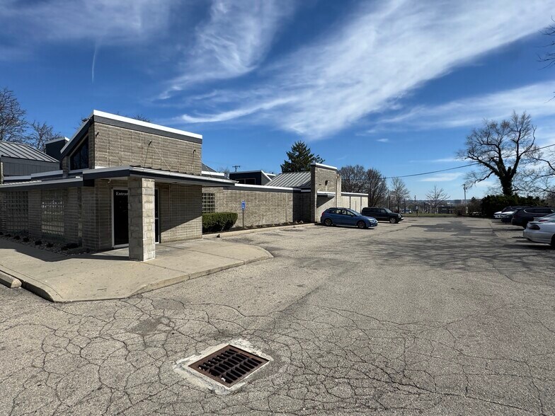 More Photos Of 1100 Salem Ave, Dayton Medical For Sale