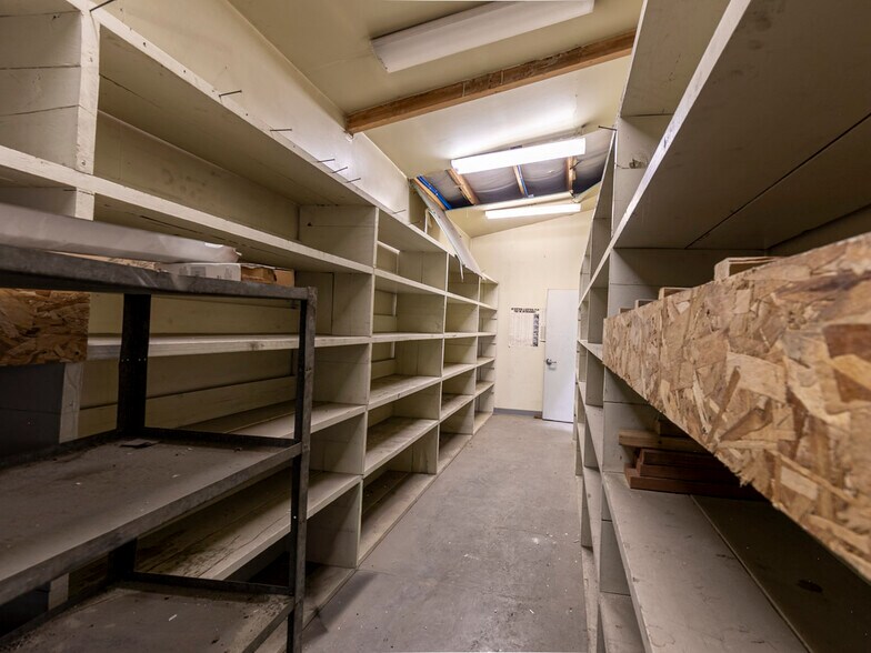 More Photos Of 800 Clough Ave, Columbus Service For Lease