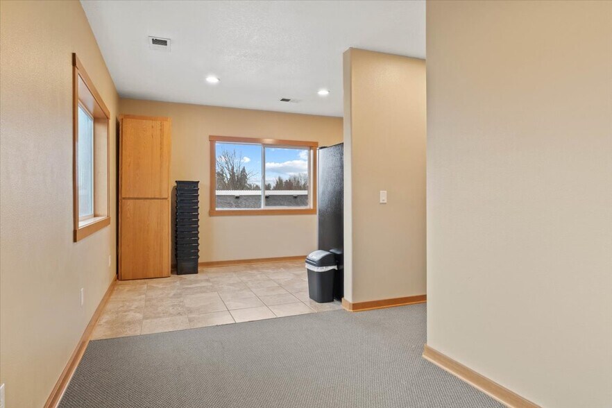 More Photos Of 1410 S Township Rd, Canby Warehouse For Sale