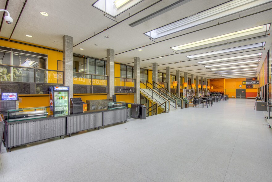 More Photos Of 19 Exchange St E, Saint Paul Schools For Sale