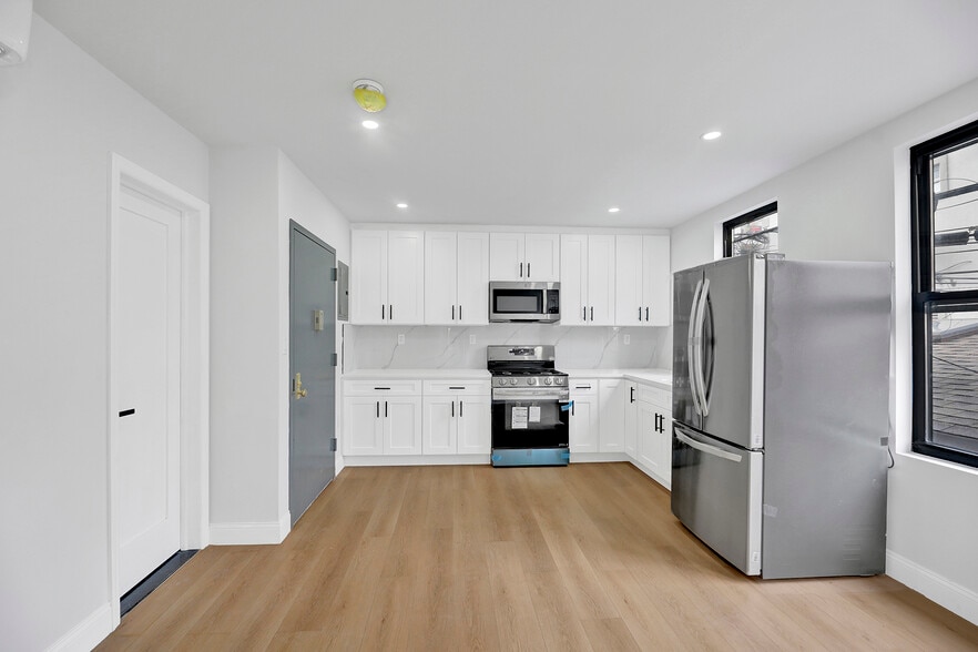 More Photos Of 3013 Brighton 5th St, Brooklyn Apartments For Sale