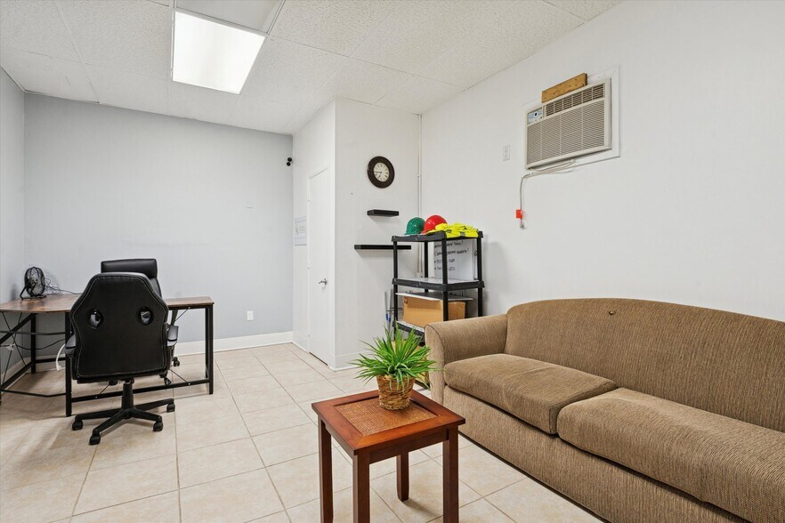 More Photos Of 6 S 3rd St, Oxford Storefront Retail Office For Sale