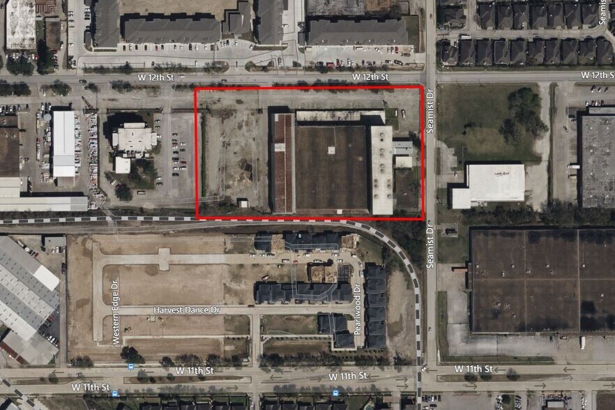 More Photos Of 3511 W 12th St, Houston Warehouse For Lease