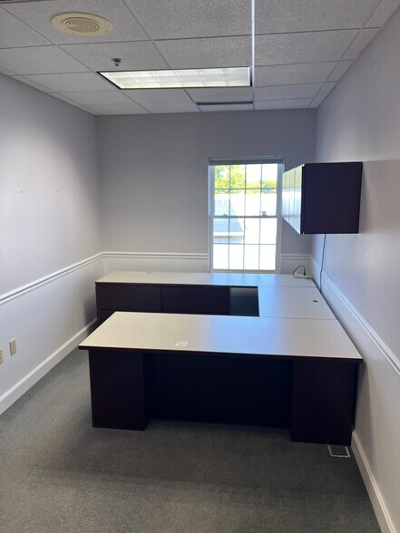 More Photos Of 221 S Church St, Bowling Green Office For Lease