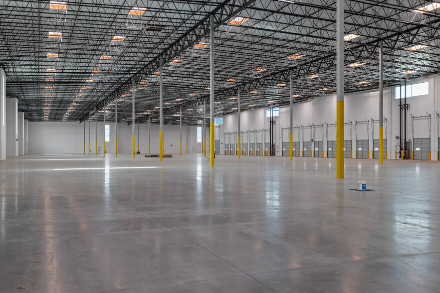 More Photos Of 212 N Smith Ave, Corona Distribution For Lease