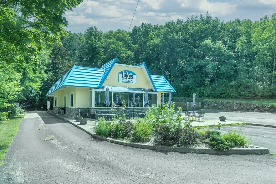 More Photos Of 6115 US Highway 51, McFarland Fast Food For Sale