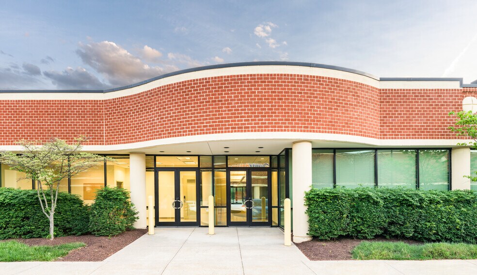 More Photos Of 14428 Albemarle Point Pl, Chantilly Unknown For Lease