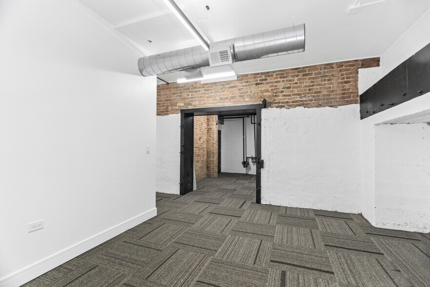 More Photos Of 153 W Ohio St, Chicago Apartments For Sale