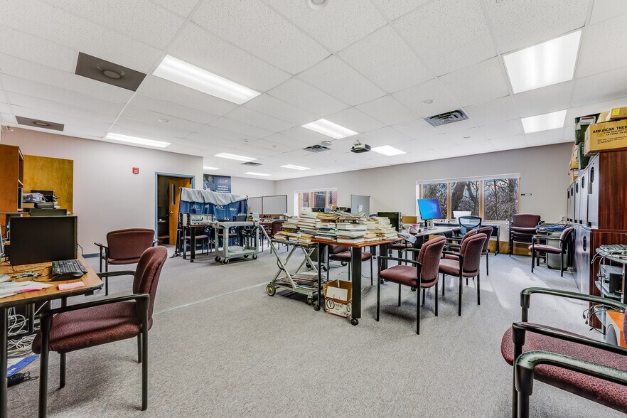 More Photos Of 224 Spruce St, Morgantown Office For Sale