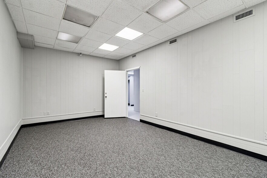 More Photos Of 715 McDuff Ave, Jacksonville Storefront Retail Residential For Sale