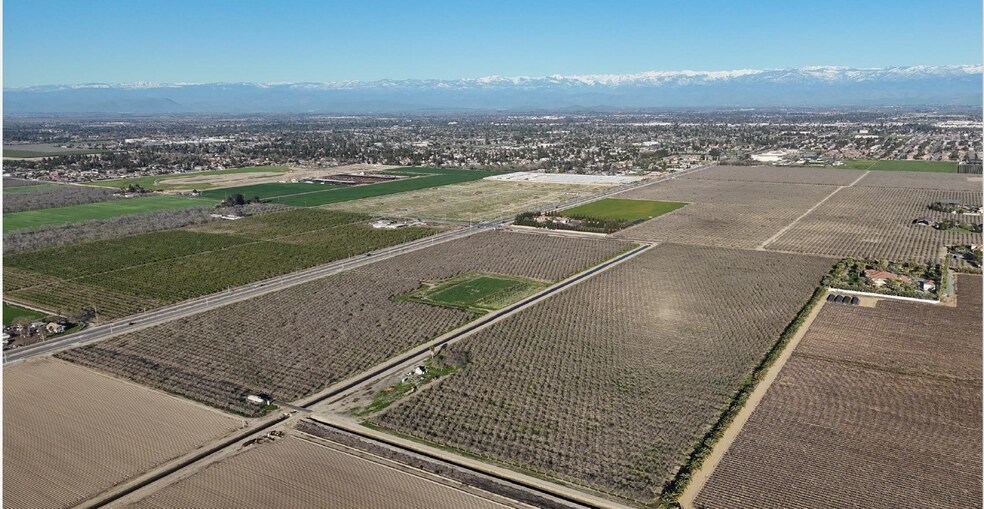 Primary Photo Of SWC W. Caldwell Ave @ Road 192, Visalia Land For Sale