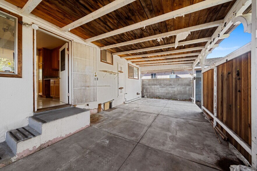 More Photos Of 339-341 E 220th St, Carson Multifamily For Sale