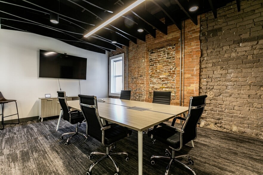 More Photos Of 55-65 N University Ave, Provo Office For Lease