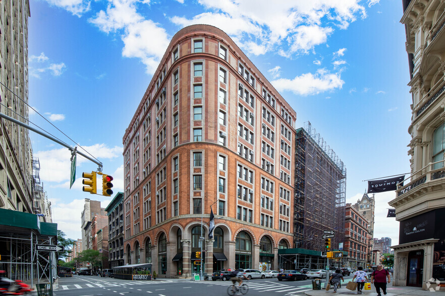 Primary Photo Of 900 Broadway, New York Office For Lease