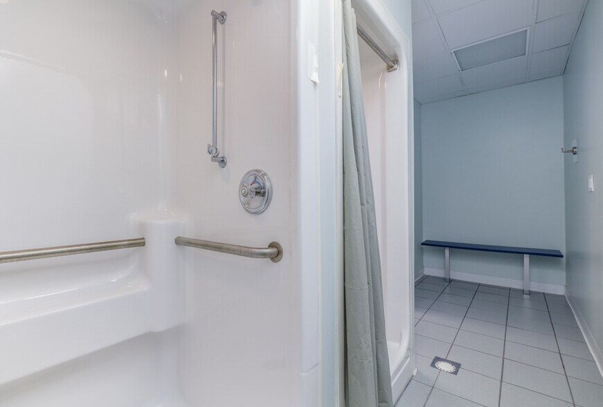 More Photos Of 6550 Pelican Dr, Osage Beach Marina For Sale