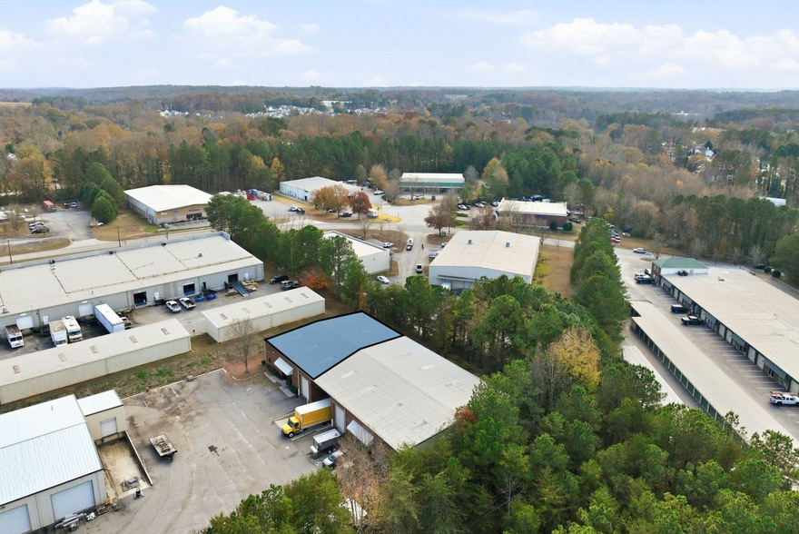 More Photos Of 2417 Hilton Way, Gainesville Warehouse For Lease