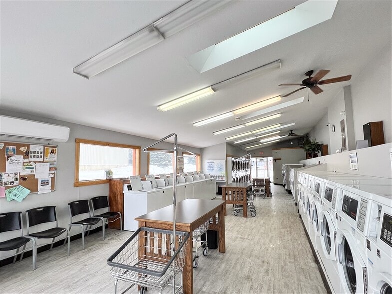 More Photos Of 701 S River St, Spooner Carwash For Sale