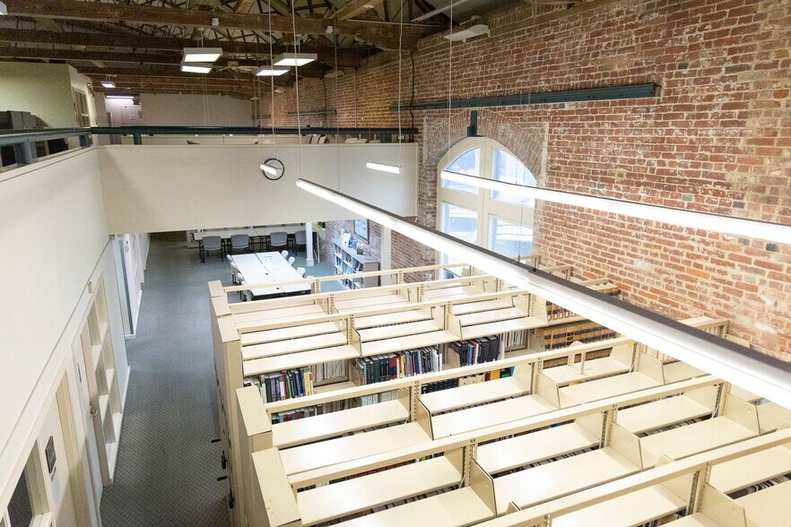 More Photos Of 81 Mary St, Charleston Office For Lease