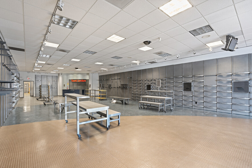 More Photos Of 2829 Mission St, San Francisco Storefront For Lease