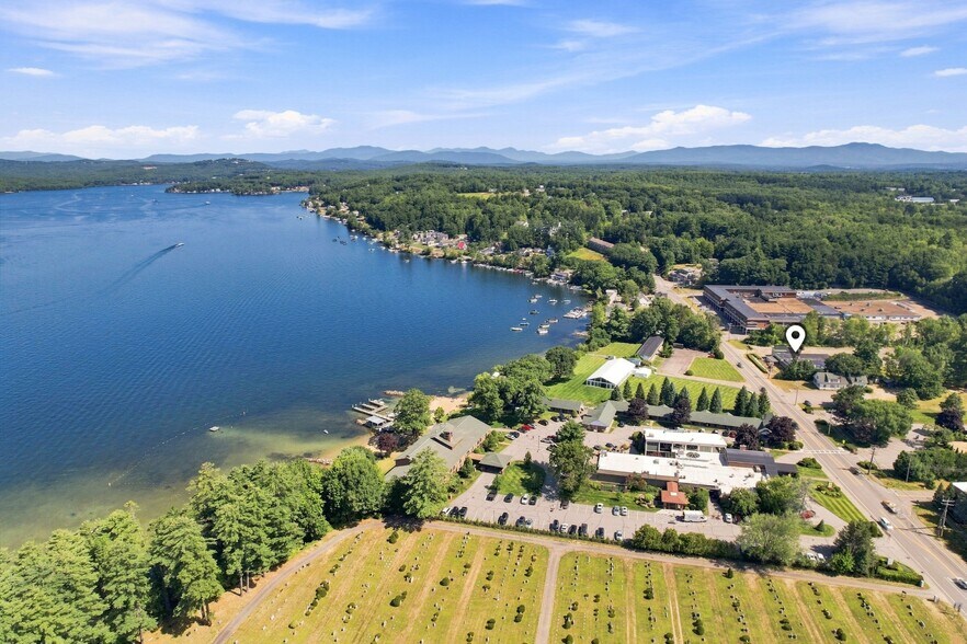 More Photos Of 95 Lake St, Gilford Restaurant For Sale
