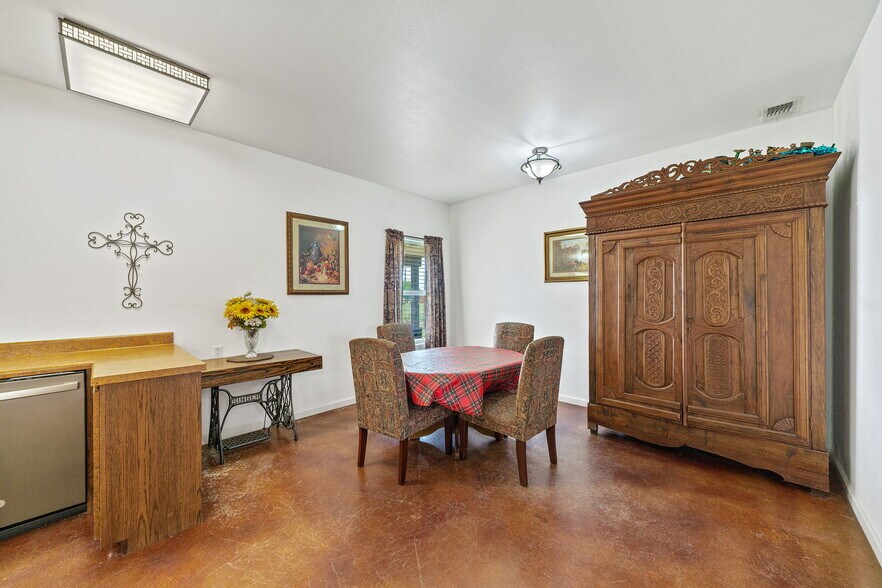 More Photos Of 14221 FM 2790, La Coste Warehouse For Sale