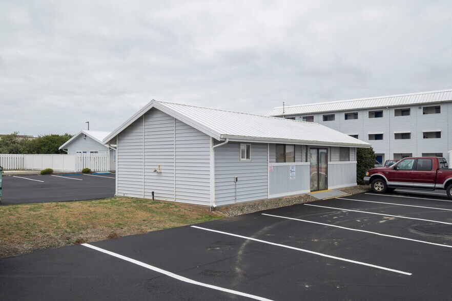 More Photos Of 605 Point Brown Ave NW, Ocean Shores Apartments For Sale