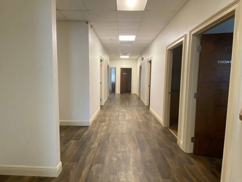 More Photos Of 737 Highway 466, Lady Lake Office For Sale