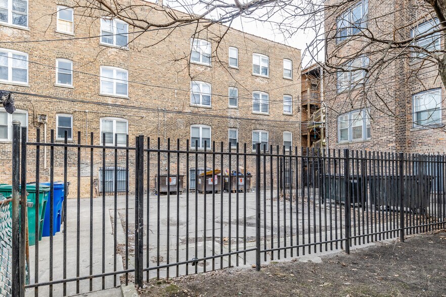 More Photos Of 7751 S Phillips Ave, Chicago Industrial For Sale
