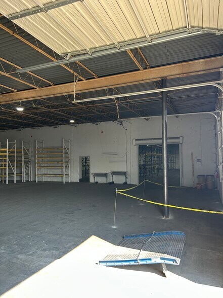 More Photos Of 9300 Southwest Dr, Fort Worth Warehouse For Lease