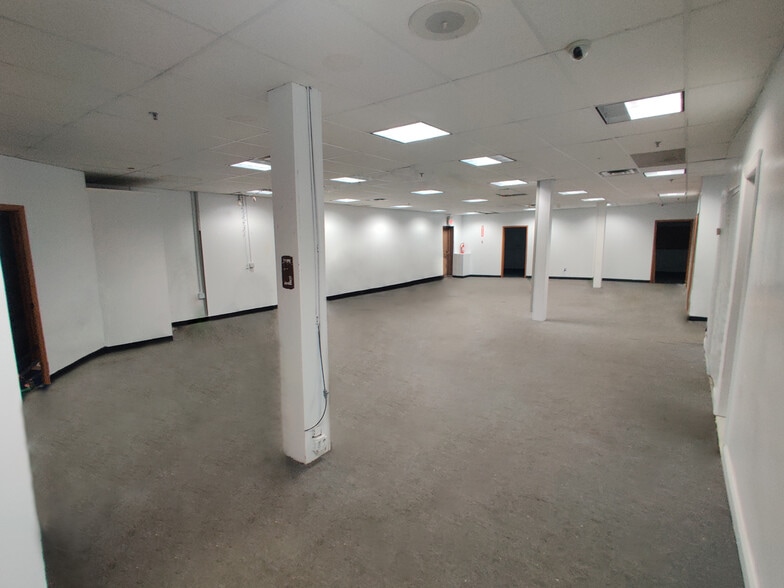 More Photos Of 6605-6609 Smith Ave, North Bergen Warehouse For Sale