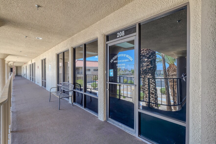 More Photos Of 5701 W Charleston Blvd, Las Vegas Medical For Sale