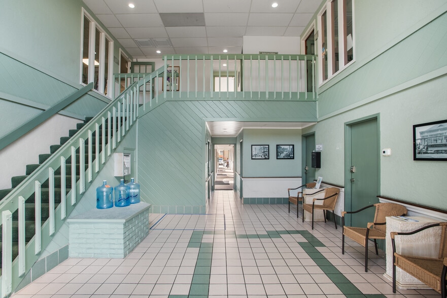 More Photos Of 2170 S El Camino Real, Oceanside Office For Lease