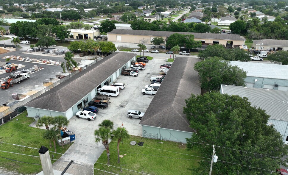 More Photos Of 1726-1738 SW Biltmore St, Port Saint Lucie Light Manufacturing For Lease