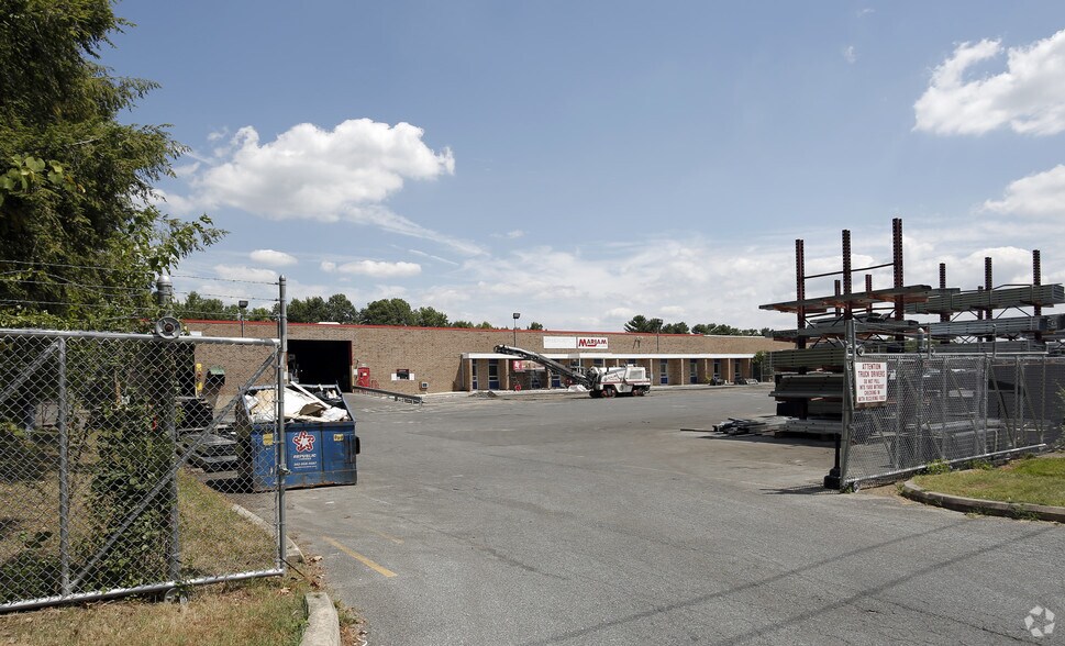 More Photos Of 200 Bellevue Rd, Newark Warehouse For Lease