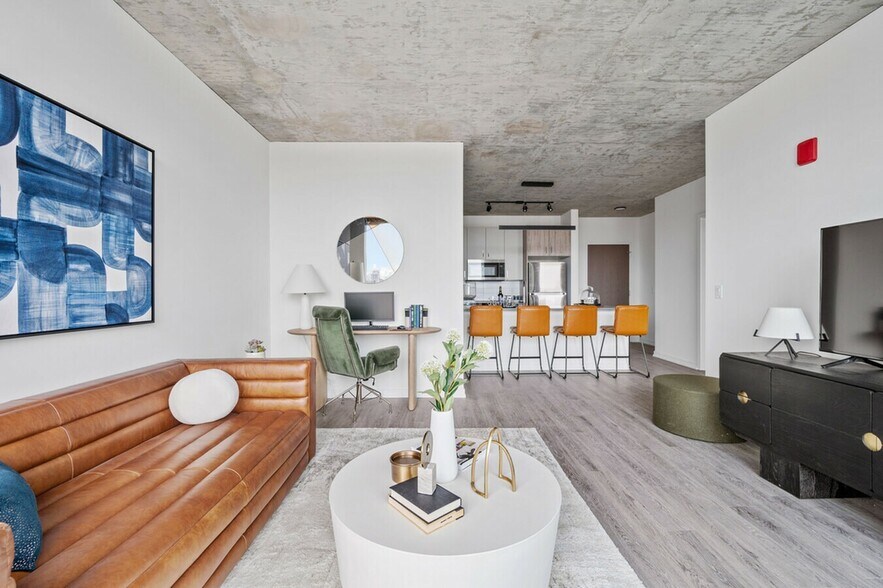 More Photos Of 808 N Cleveland Ave, Chicago Apartments For Lease