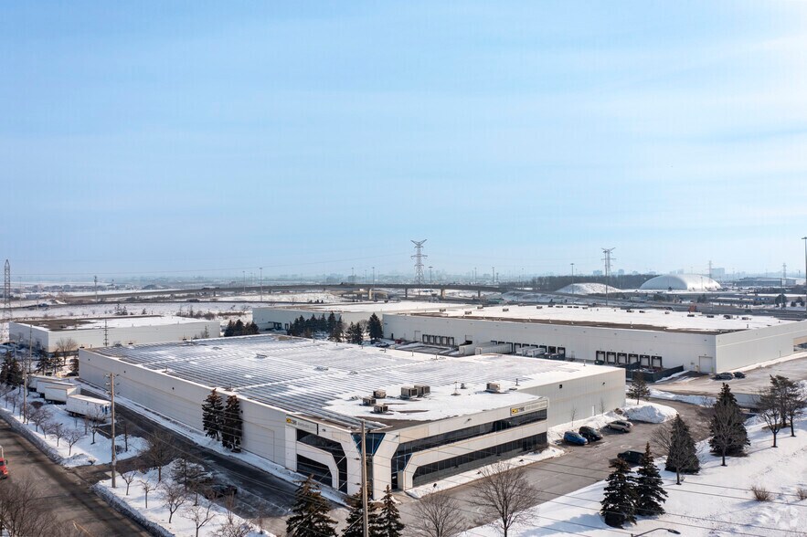 More Photos Of 520 Abilene Dr, Mississauga Warehouse For Lease