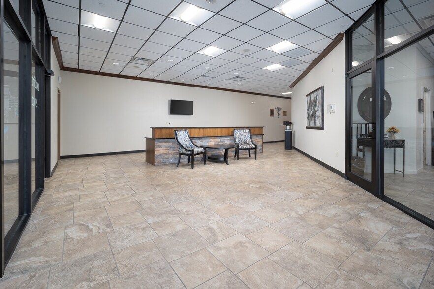 More Photos Of 4200 Carriage Way, Weatherford Medical For Lease