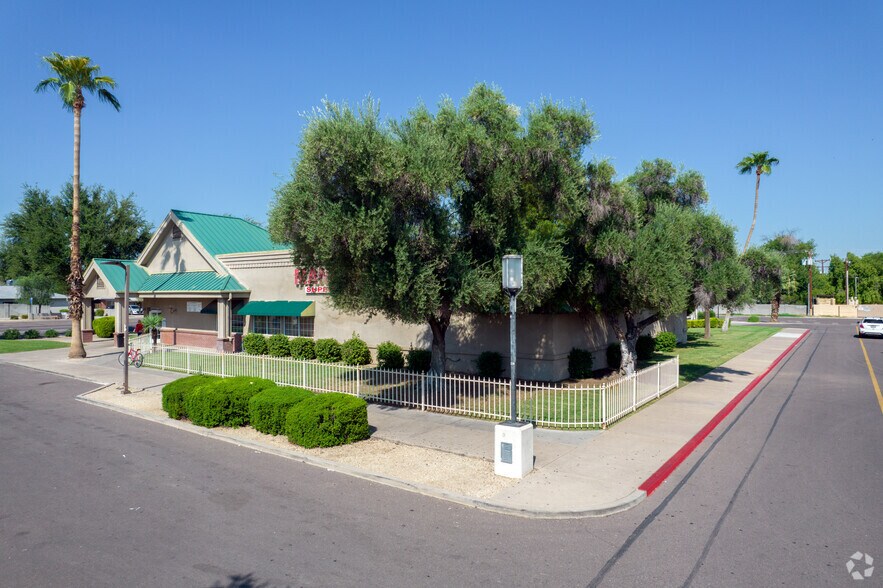 More Photos Of 1703 W Bethany Home Rd, Phoenix Unknown For Lease