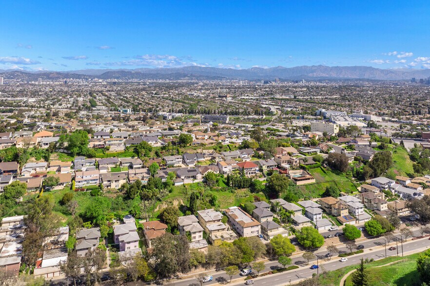 More Photos Of 4043 Don Tomaso Dr, Crenshaw Apartments For Sale