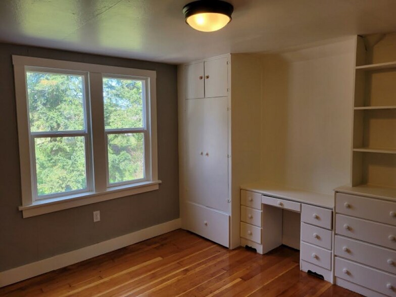 More Photos Of 6082 Main St, Springfield Multifamily For Sale