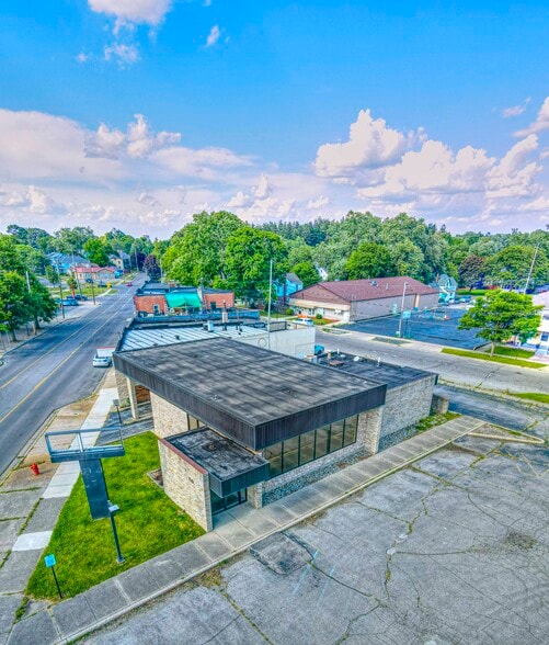 More Photos Of 1217 Greenwood Ave, Jackson General Retail For Sale