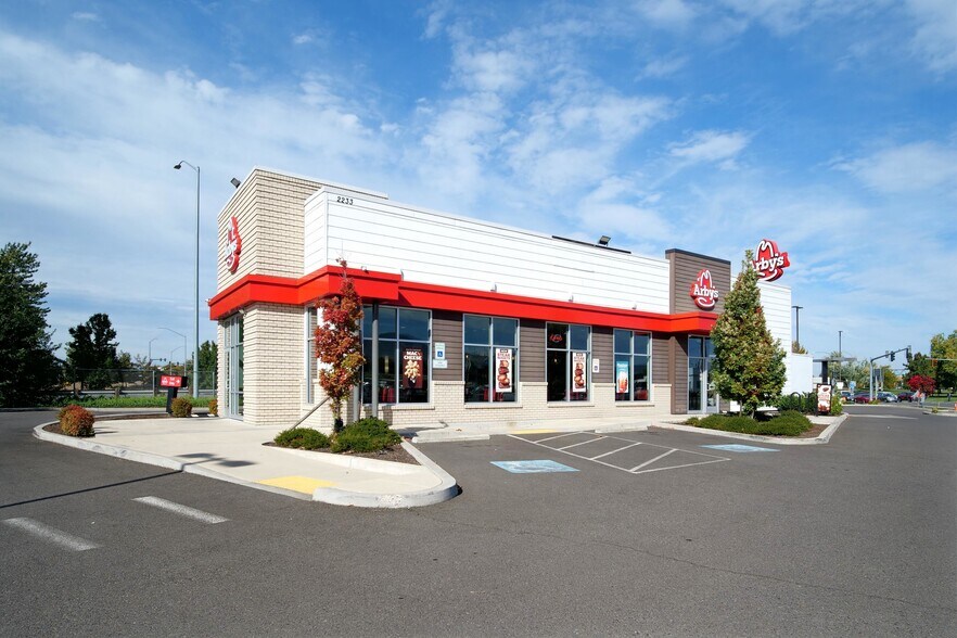 More Photos Of 2233 Biddle Rd, Medford Fast Food For Sale
