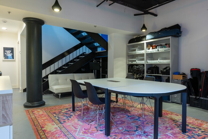 More Photos Of 3145 Mount Vernon Ave, Alexandria Office For Sale