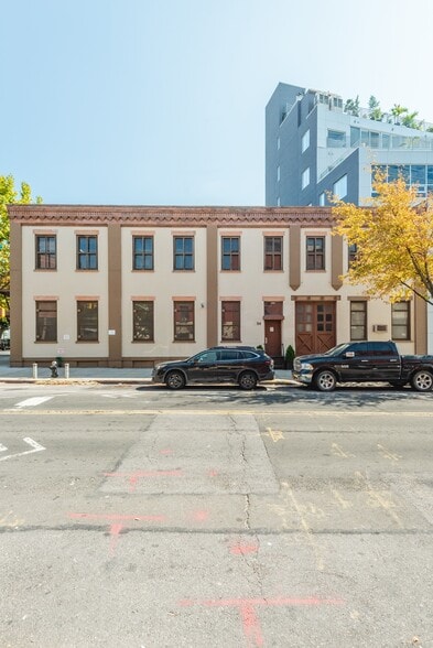 More Photos Of 54 Franklin St, Brooklyn Apartments For Sale