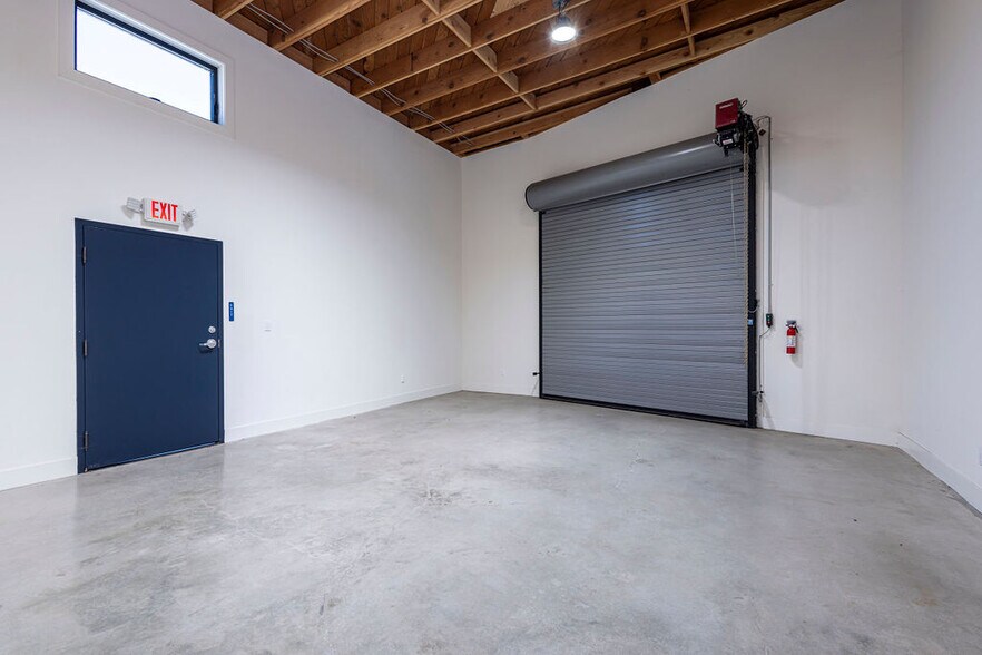 More Photos Of 5131-5137 W Jefferson Blvd, Los Angeles Warehouse For Lease